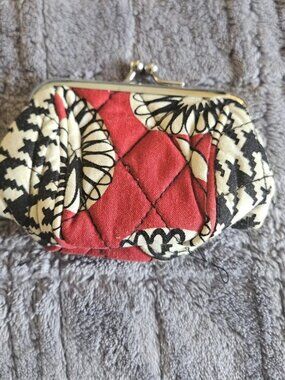 Vera Bradley Quilted Foral Print Clasp coin purse-Red and White
